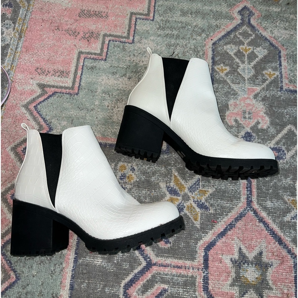 Dirt Laundry Heel Booties